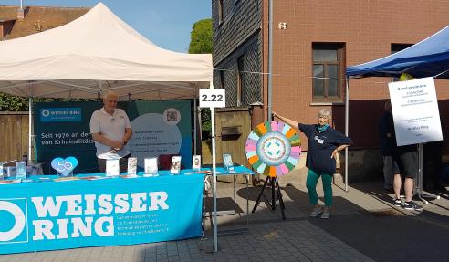 WEISSER RING Stand
